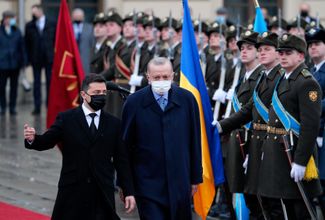 Ukrainian President Volodymyr Zelensky and Turkish President Recep Tayyip Erdogan during a meeting in Kyiv. February 3, 2022