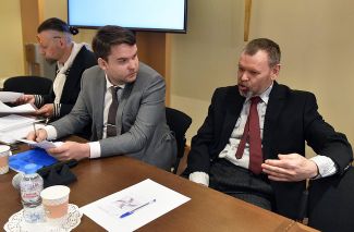 Mayoral candidates from left to right: unemployed Vyacheslav Buzarev, “National Course” nominee Denis Ganich, and electrician Alexander Gorlov