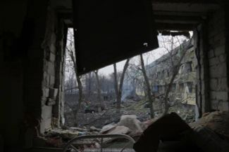 View of the courtyard of a Mariupol maternity hospital after airstrikes. March 9, 2022.