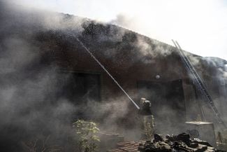 В ночь на понедельник, 29 августа, очередному обстрелу подвергся Славянск. Город вместе с соседним Краматорском является важной целью наступления российских войск в Донбассе