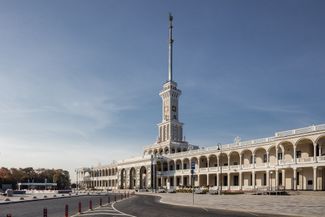 Северный речной вокзал в Москве