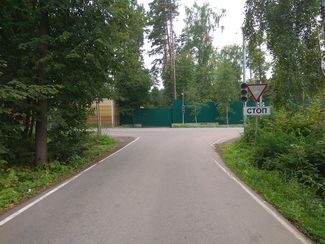 The intersection of Park Alley and Budyonny highway, not far from the Interior Ministry’s guesthouse.