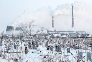 A cemetery in Omsk, February 12, 2017