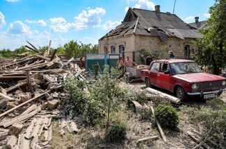 Контролирующие часть Донецкой области власти ДНР регулярно сообщают об обстрелах региона, в которых они обвиняют украинских военных