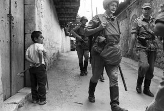 Soldiers in Shusha, a city in the disputed region of Nagorno-Karabakh, on October 15, 1989