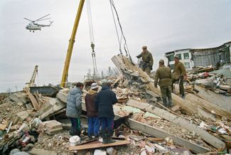 К концу первой недели из руин доставали в основном погибших